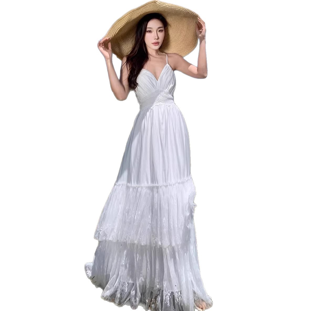 Boho-Urlaub: Weißes Maxikleid mit Spitzenbesatz und offenem Rücken – ein Kleid aus weißem Spitzen-Patchwork_voghion.com