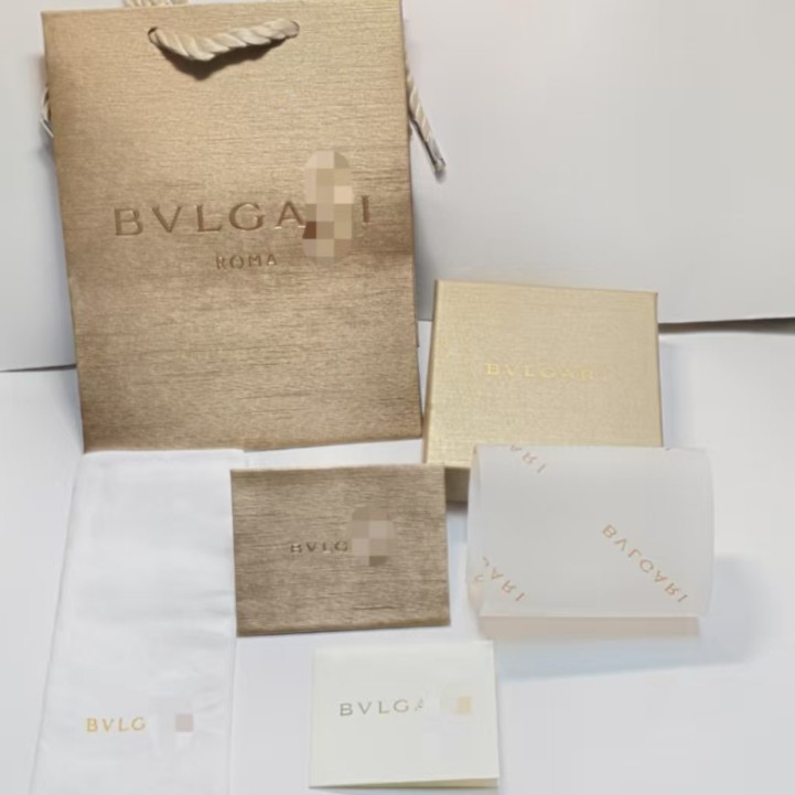 2025年宝格家金色礼盒红绳新款首饰包装礼盒