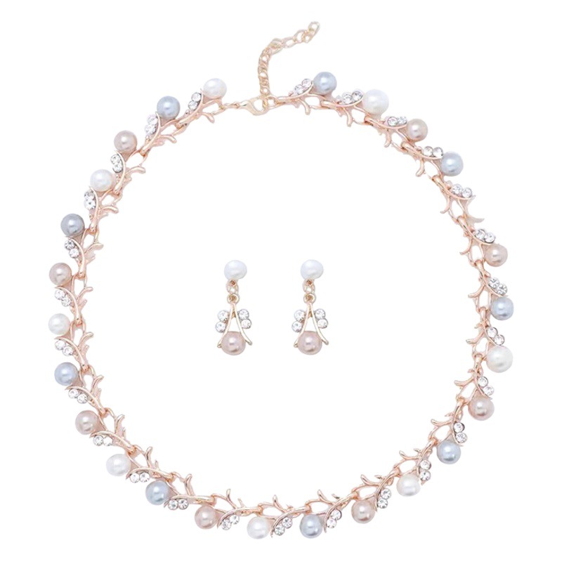 Europeo y americano nuevo estilo de lujo ligero nicho diseño retro moda perla clavícula cadena colgante collar pendientes de dos piezas conjunto