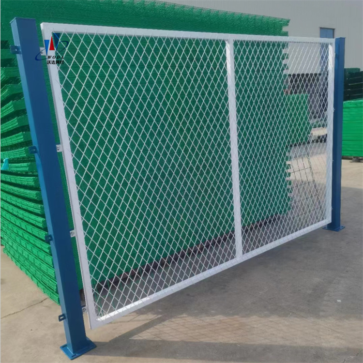 现货浸塑菱形钢丝网 边框式防护网围栏 河道水库防护栏