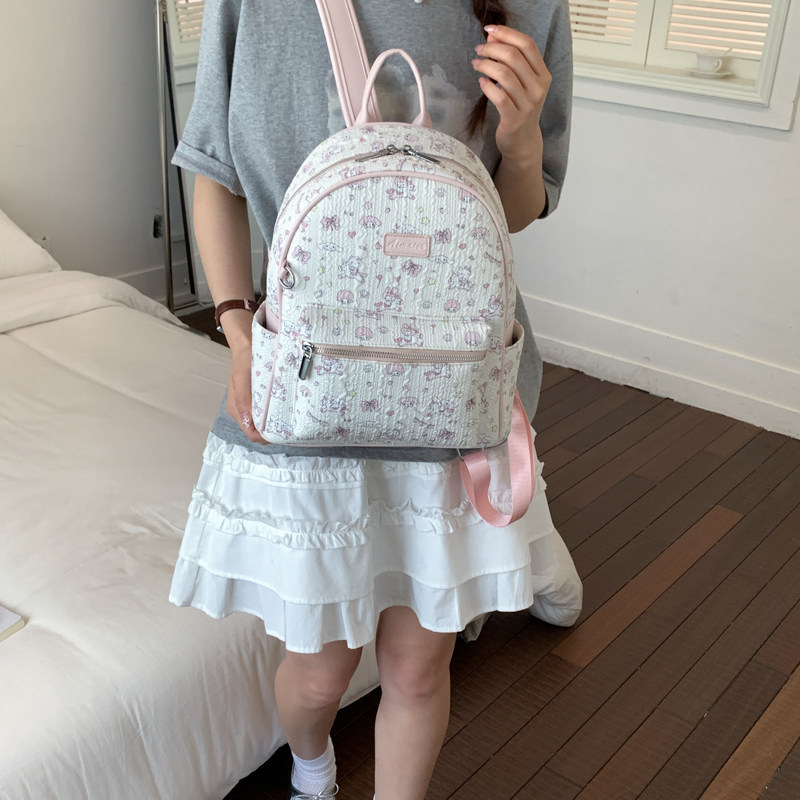 Mochila de verano para estudiantes, impresión de mochila de viaje ligera, dulce, moda versátil, nueva mujer, 2026 gran capacidad