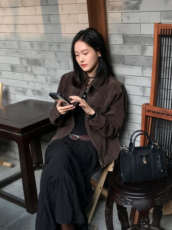 独特超好看麂皮绒外套女秋季小个子美式休闲超火咖色短款翻领夹克|undefined