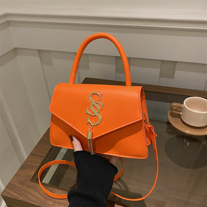 2025 primavera nuevo bolso de mujer simple bolso de moda bolso de hombro de moda letras retro borda bolso debajo de la axila
