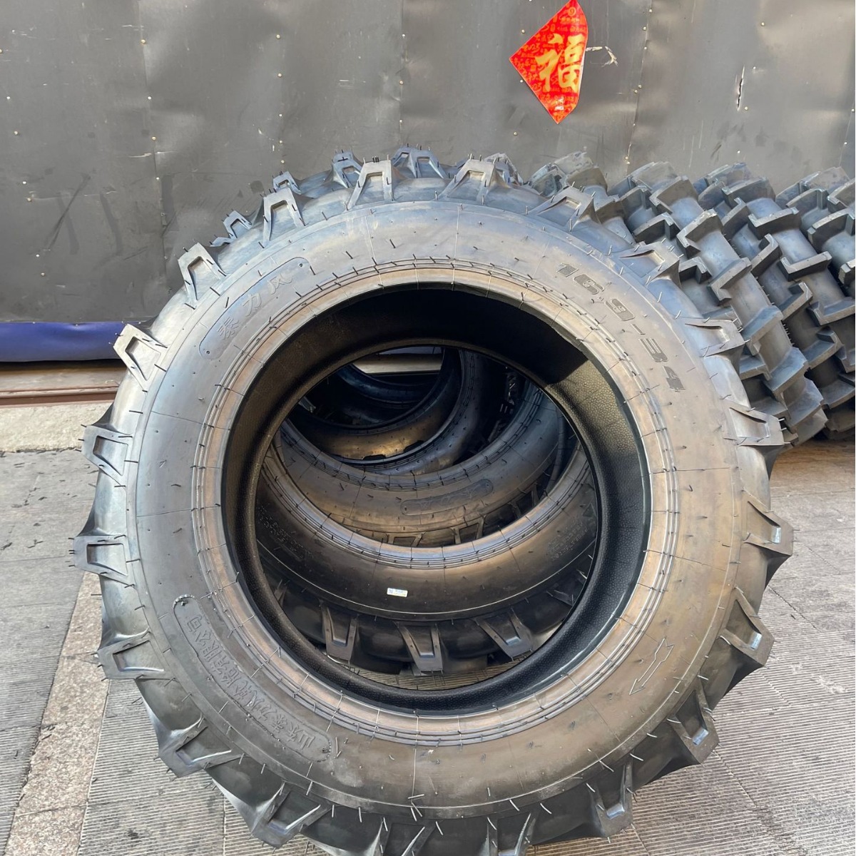 16.9-34拖拉机人字轮胎厂家直销