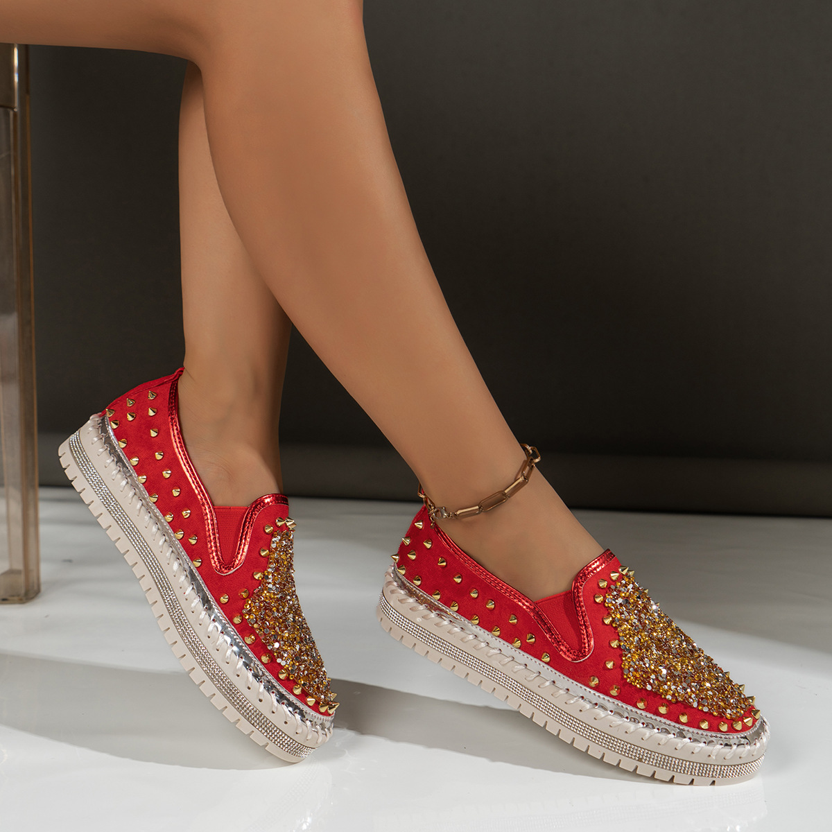 Pregnant women's shoes spring and autumn outdoor wear 2023 new Rivet casual all-match slip-on flat shoes sequins