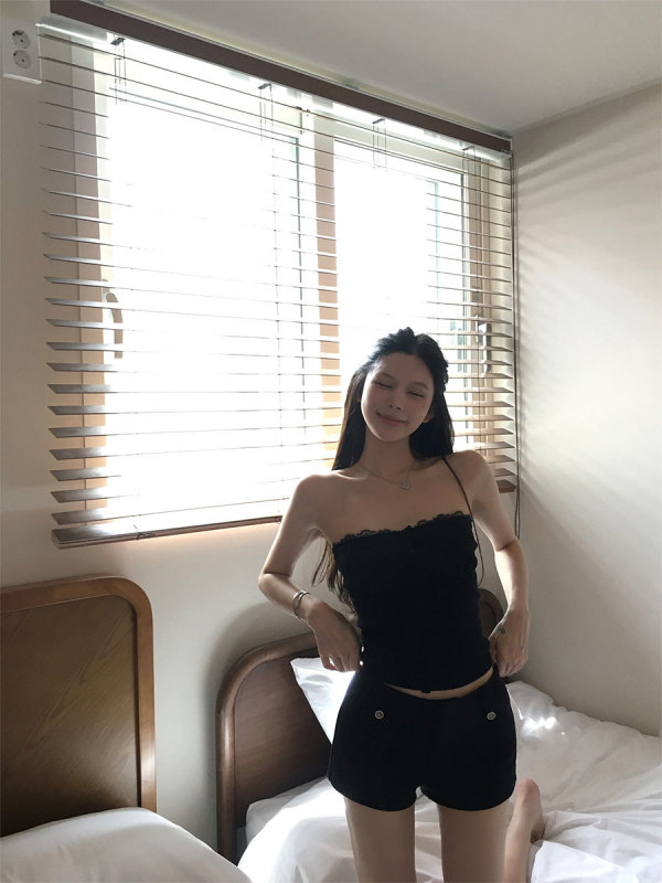 titi小姐姐【蕾丝甜心】蕾丝拼接针织抹胸秋季纯欲内搭打底小上衣|undefined