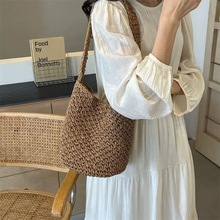 1�ݾ���Ů�U�վ���ˮͰ���¿߅ɳ���ȼ�㼑��L�μ�Ҹ�°�