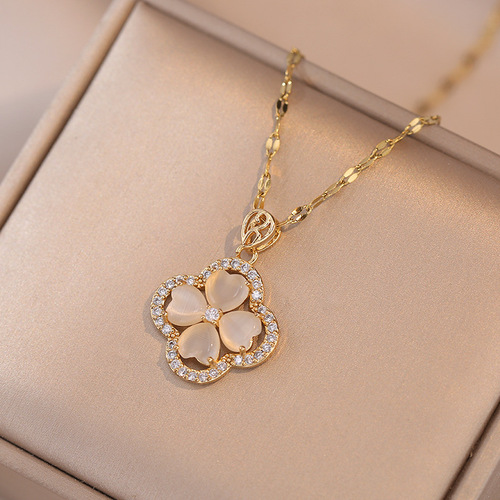 Necklace for women emerald zircon four-leaf zircon fashion commuting niche ins style necklace neck jewelry clavicle chain