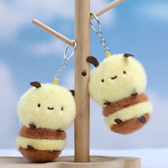 ネットの赤いかわいい萌えの小さいハチはぬいぐるみのおもちゃの公の子の包みを掛けて飾ります人形のキーホルダーのぬいぐるみの卸売りを掛けます。