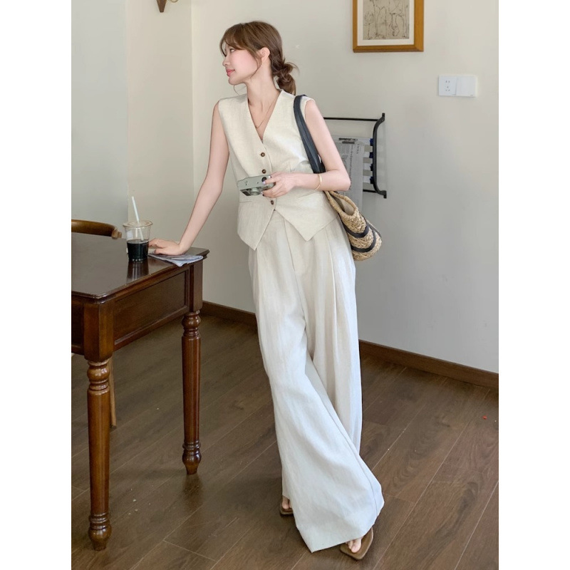 夏服、大きいサイズのファットMMベストトップス、ワイドレッグパンツ、フレンチスタイルのオールドマネースタイルの女性用ツーピーススーツの完全なセット|undefined
