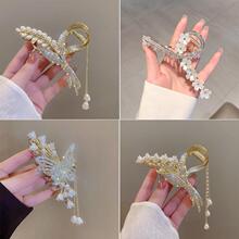 �Ї��L���K����ˮ荳���ץ�AŮ���X�׹��L�W����~�A�߼��аl�ϵ