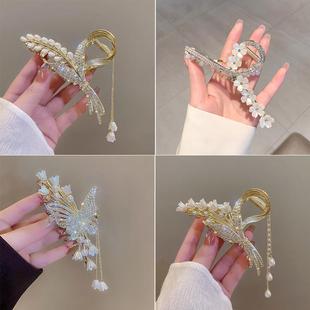 �Ї��L���K����ˮ荳���ץ�AŮ���X�׹��L�W����~�A�߼��аl�ϵ