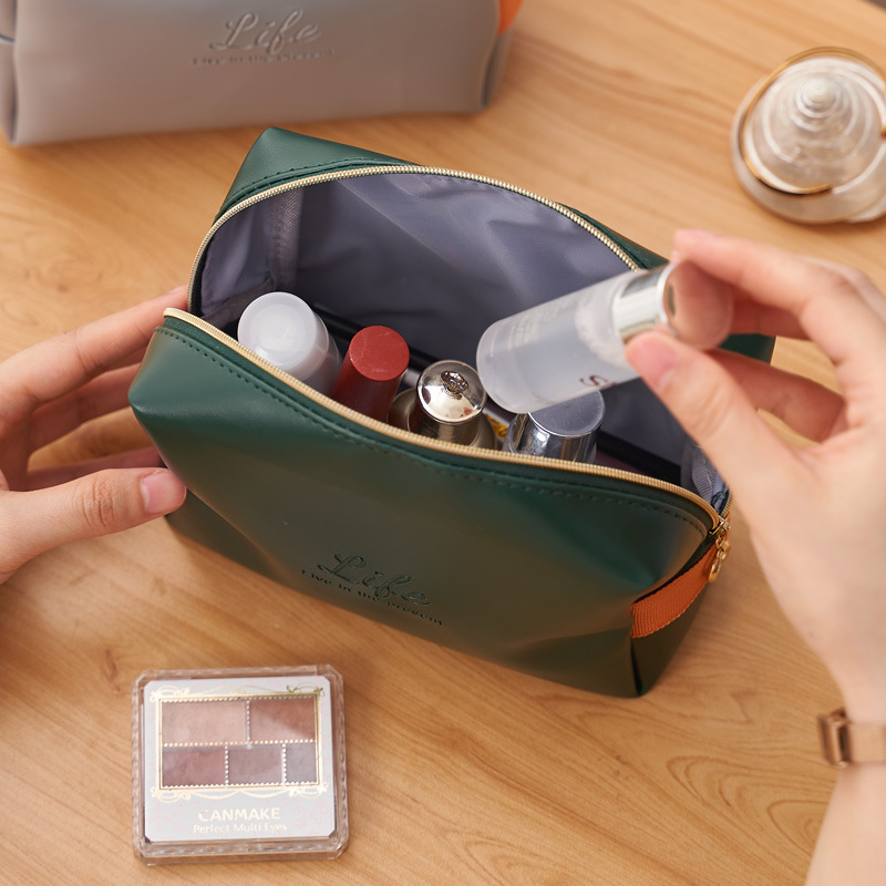 Universal polyurethane waterproof cosmetic bag