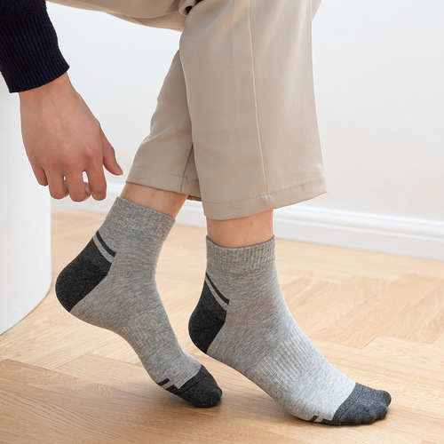 Men's Sports Casual Crew Socks, Home Use, Absorbent and Breathable, University Student Socks, Spring and Autumn Style, Business Stacked Socks Manufacturer