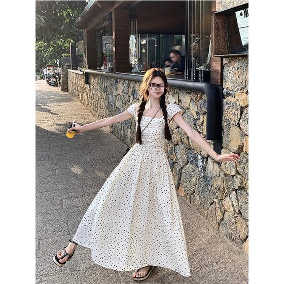 French Style Small Flying Sleeve Wave Dot dress Summer Women's Elegant Slimming Niche Design New Style Light Luxury Commuter Explosions