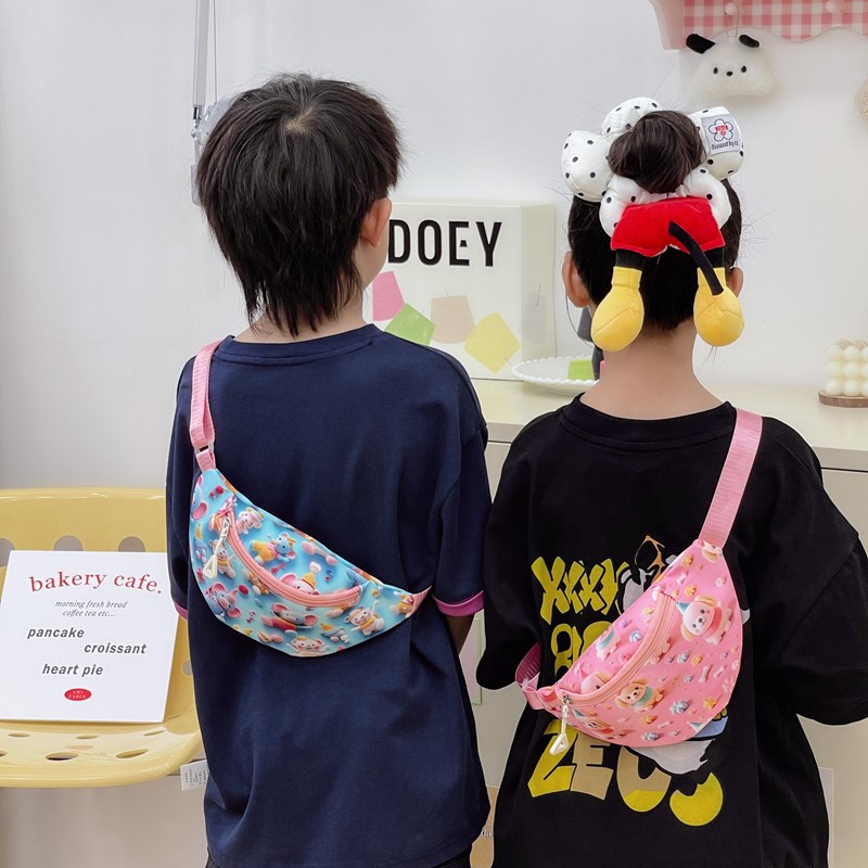 Cartoon Cute Graffiti Bear Bolso de pecho para niños y niñas Estilo occidental Impresión tridimensional Bolso de mensajero para bebés Nuevo estilo Riñonera para niños