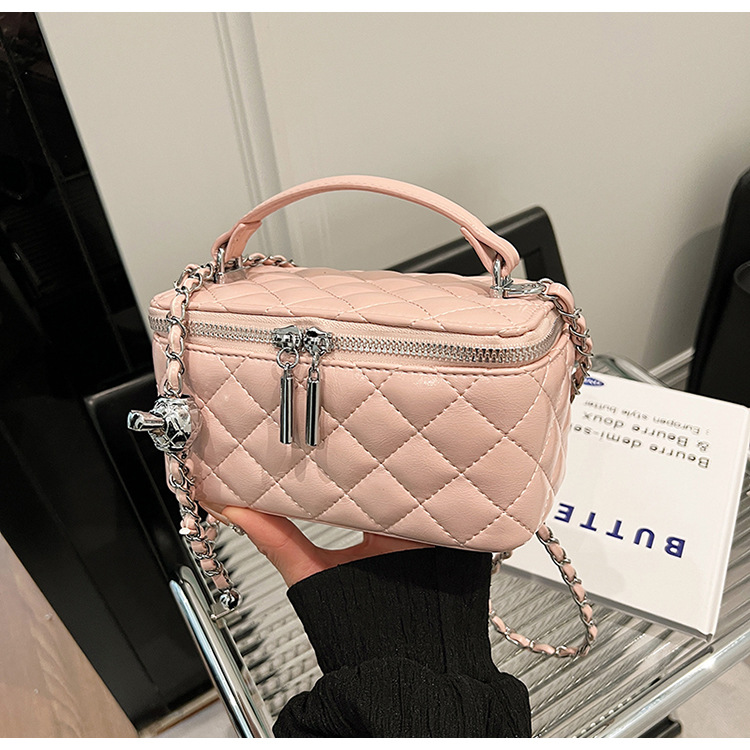 Bolso de mano de alta sensación para mujeres 2026 nuevo nicho bolso de caja de lujo ligero cadena de diamante bolso de hombro image 9