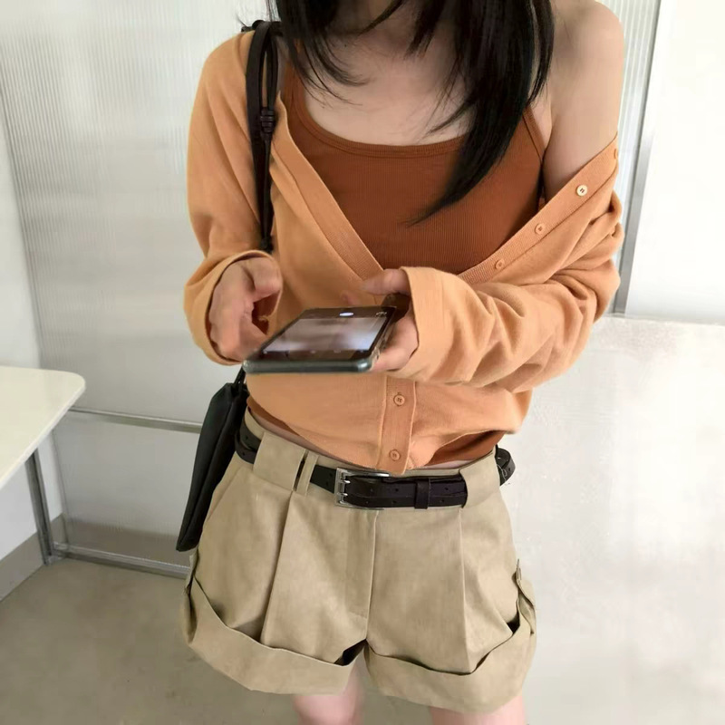 Fan Sun·Xh 2026 Spring New Korean Dongdaemun Solid Color Deep V-Neck Slimming Single-Breasted Knitted Cardigan Top
