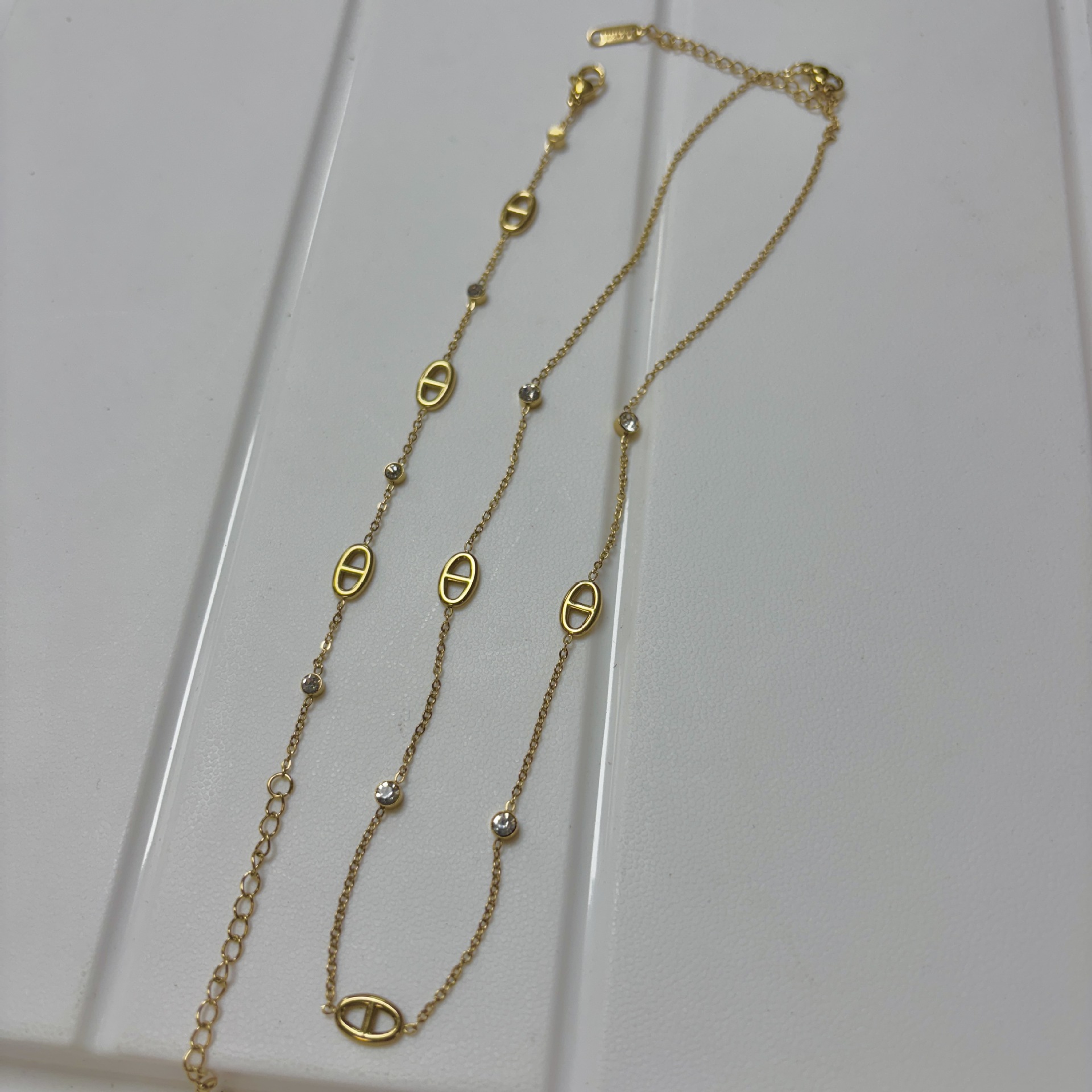Popular on Xiaohongshu: Diamond-studded pig nose necklace, earrings, and bracelet set for women, niche high-end design, cute and trendy