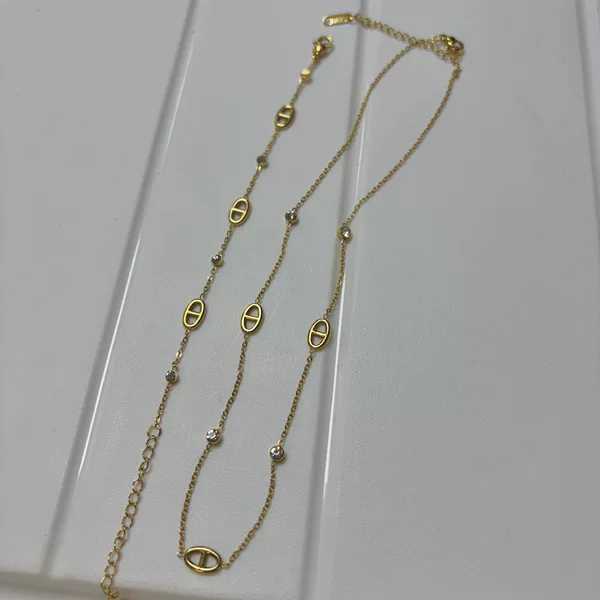 Popular on Xiaohongshu: Diamond-studded pig nose necklace, earrings, and bracelet set for women, niche high-end design, cute and trendy
