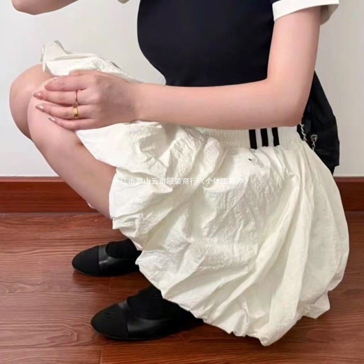 三叶草有标新款女子时尚芭比风蓬蓬短裙运动褶皱泡泡裙半身裙|undefined