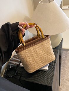 Woven handheld summer beach straw shoulder bag