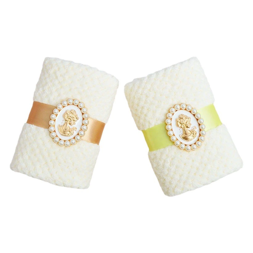 Полотенца в стиле барокко, сувениры, товары для свадебных торжеств, свадебные принадлежности, товары для свадебных подарков, новогодние и рождественские подарки оптом