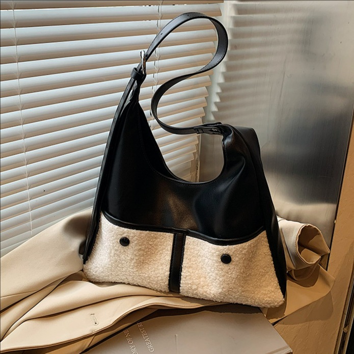 Otoño y invierno color de cordero bolso especial para mujeres 2025 nuevo estilo de moda bolso de hombro para viajes versátil bolso de mochila