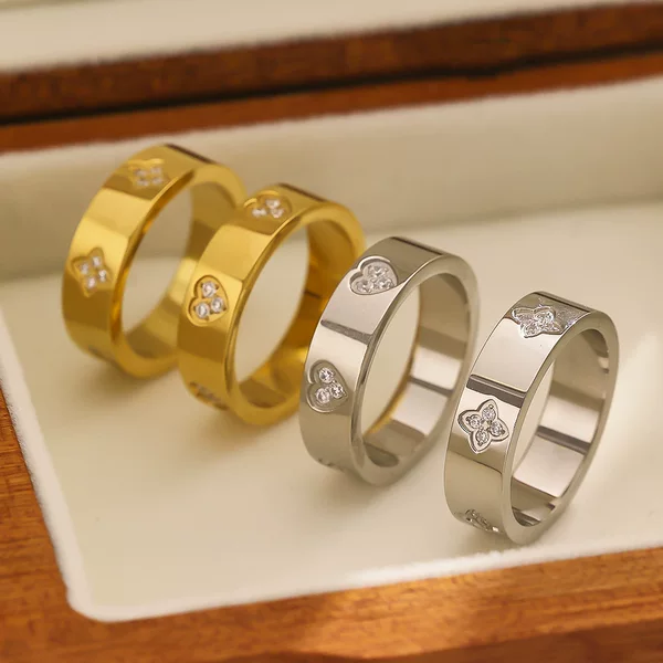 European and American Cross-Border Stainless Steel Rings, High-End, Personalized and Versatile Rings, Love Hearts, Diamond-Encrusted Titanium Steel Rings for Women