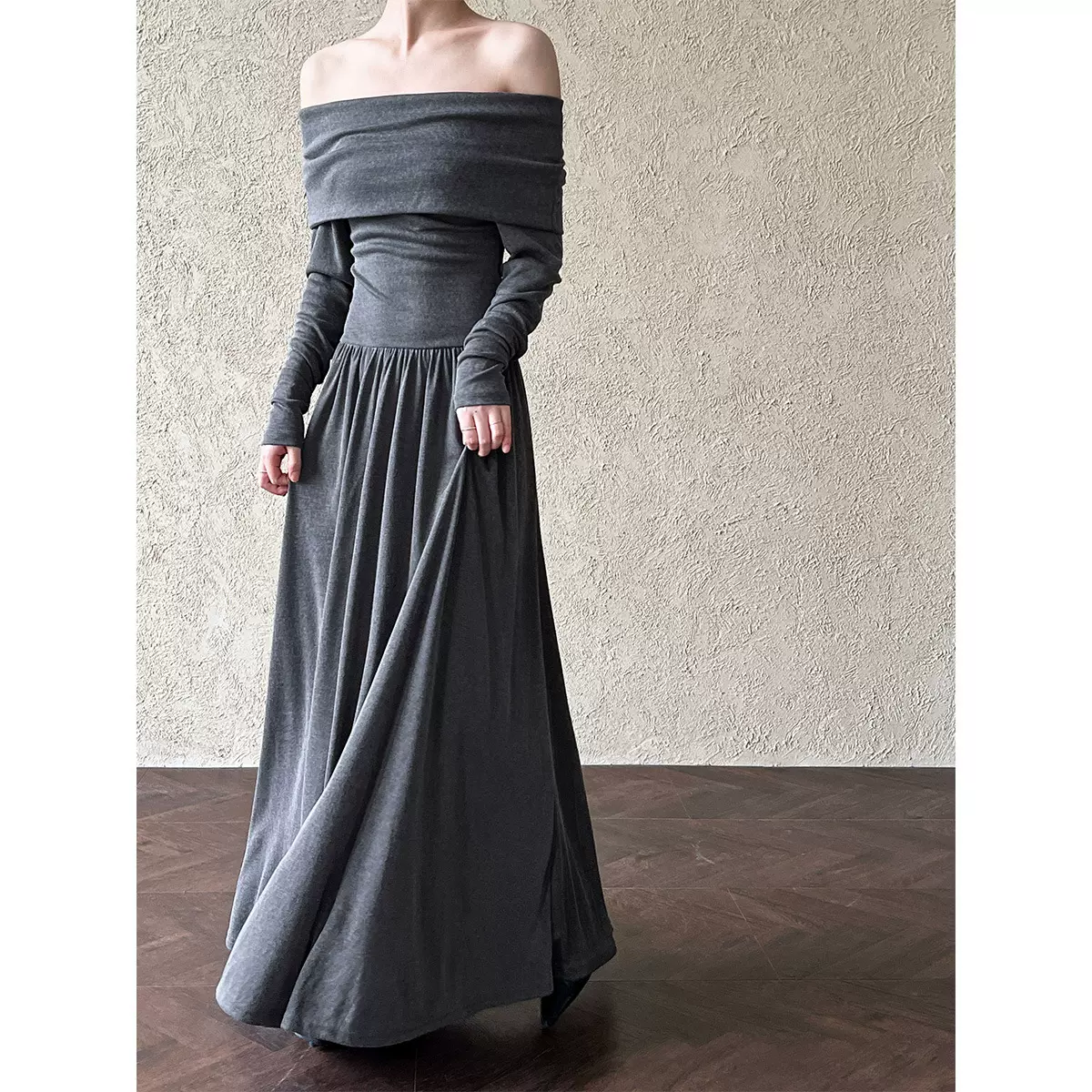 鹿西 法式高级感一字肩连衣裙2024秋新款露肩气质收腰a字长裙2815