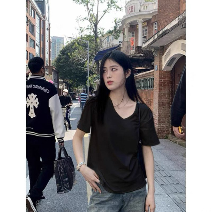 검은색