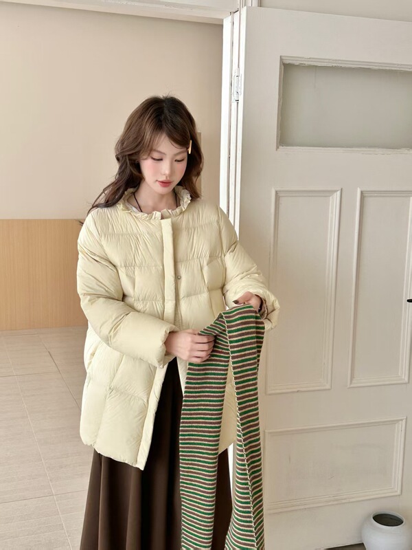 Yuyan: Super stylish mid-length down jacket for women, new winter 2026 model, high-end warm white duck down coat