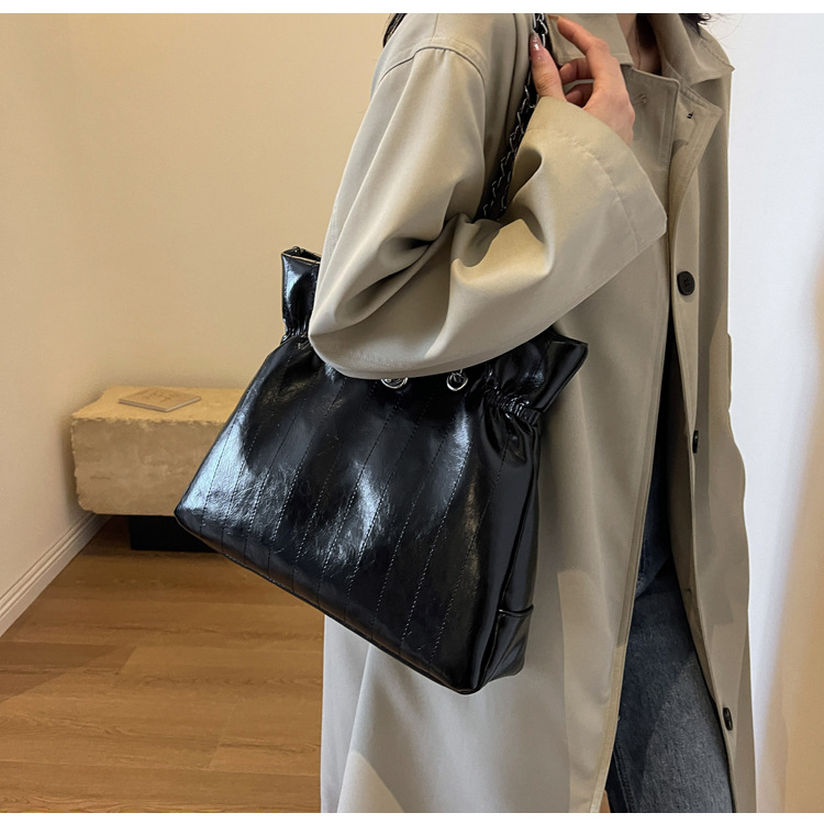 Retro dames schoudertas grote capaciteit lederen handtas_voghion.com