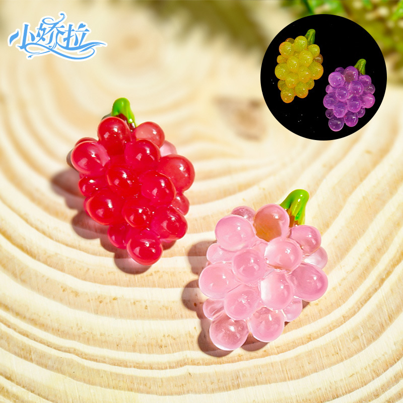 Simulación tridimensional luminosa, fruta grande, joyería de bricolaje hecha a mano, adorno de llavero de bolsa ciega explosiva de vibrato de dibujos animados lindo