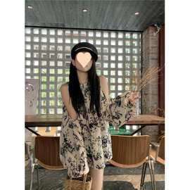 韩版宽松露肩显瘦碎花衬衫2025年春季新款百搭遮肉雪纺晒上衣女