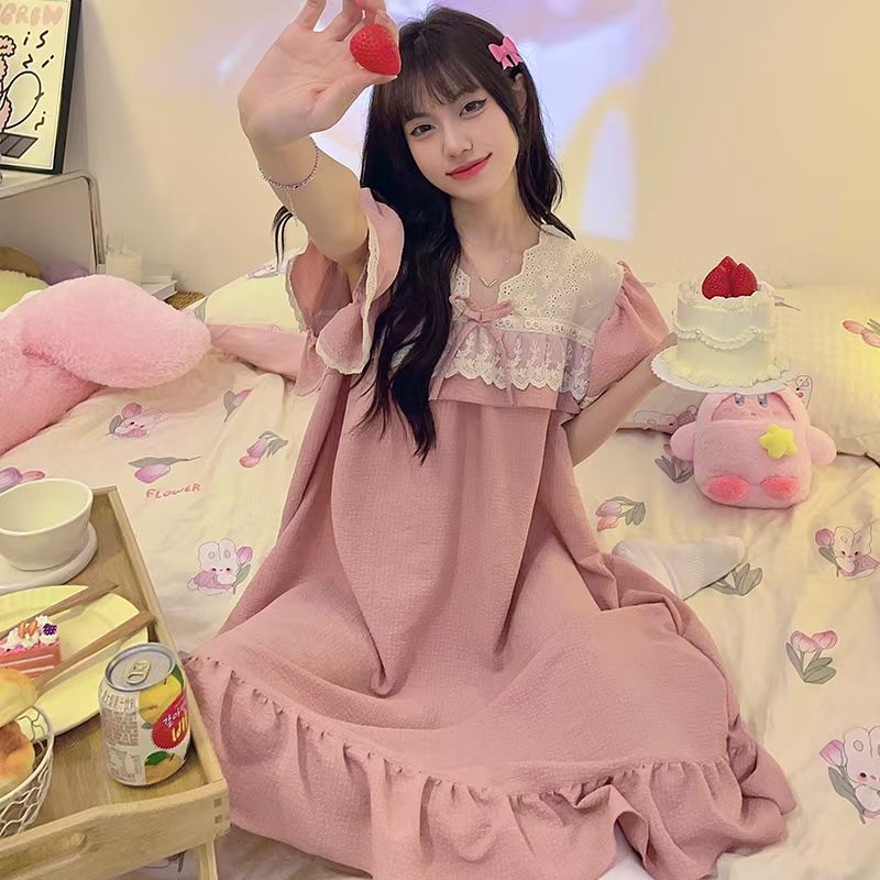 Pijamas de verano de la nueva princesa espuma simple encaje de color sólido dulce pijamas caseros al por mayor