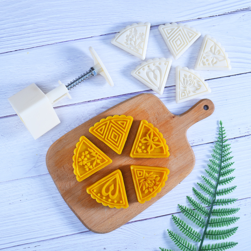 New DIY Ice Cream Mooncake Flower Mold, Fan-Shaped Triangle Flower Pieces, Press-In Type 50g Handmade Mold