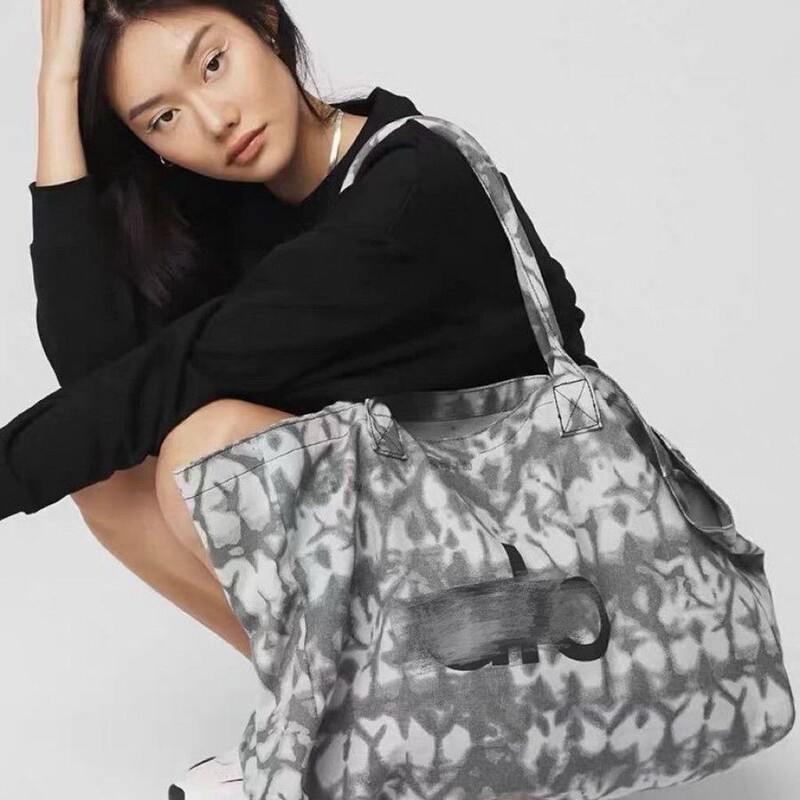 Cross-Border Yoga Fitness Canvas Bag, Single-Shoulder Large-Capacity Shopping Bag, Men's and Women's Outdoor Sports Bag, Large Bag