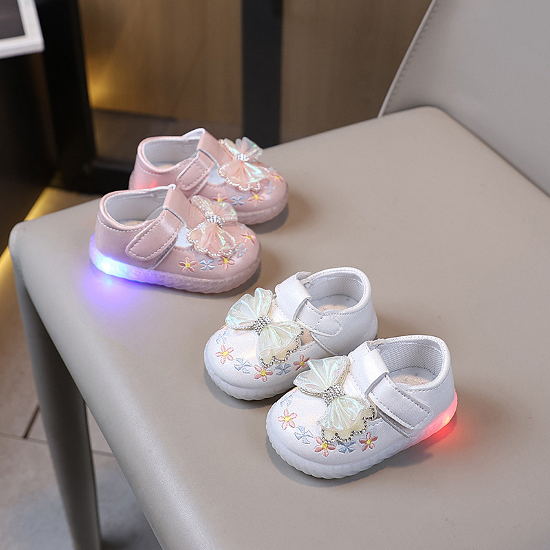 带灯春秋女宝宝鞋子女童童鞋软底婴儿学步鞋0-1到2岁小童公主皮鞋|undefined