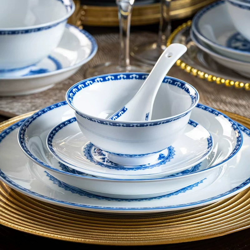 Городской шарм Jingdezhen фарфор. Длинный лужаоу павильон синий и белый фарфор посуда миски и ложки белый фарфор толстые пригодна для microwave обновитель подарочная упаковка