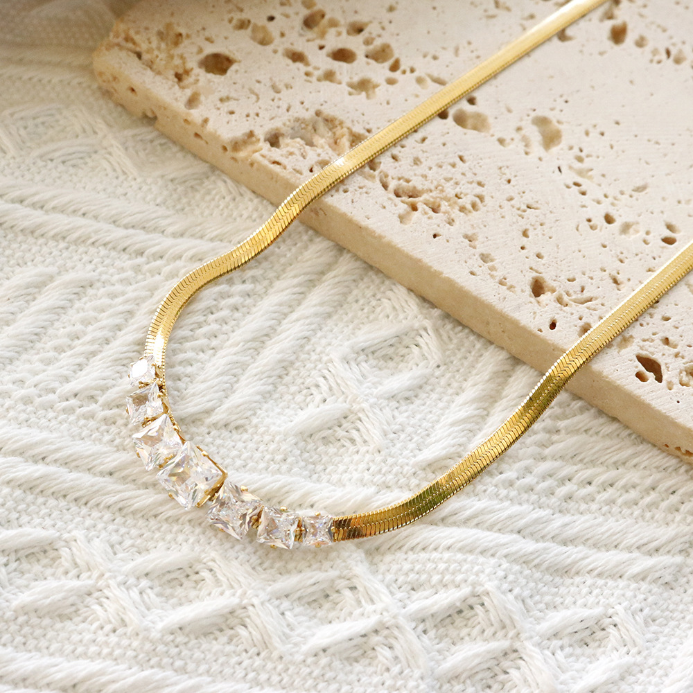 Fashion Geometric Titanium Steel Inlay Zircon Necklace 1 Piece