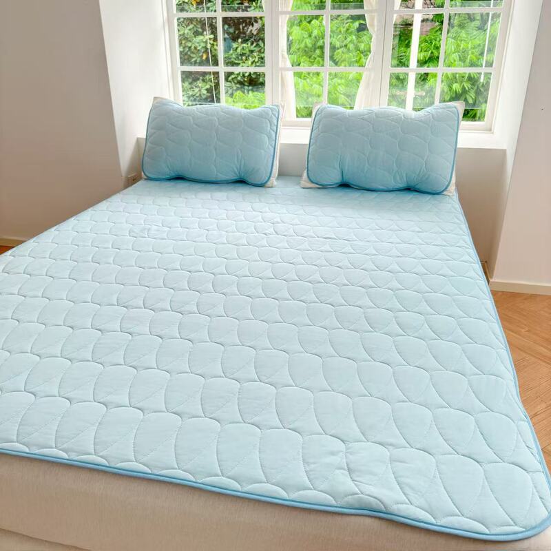 Summer Cooling Mattress, Water Drop Quilted Ice Silk Cooling Mat, Bed Protector
