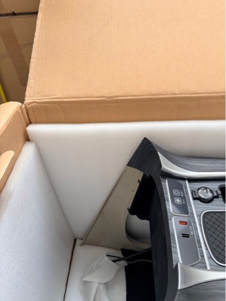 Suitable for Commercial Vehicles Buick Gl8652T/653T Gasoline Version, Special Car-Mounted Armrest Refrigerator, Car-Mounted Small Refrigerator