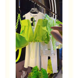 法式气质高级感小众设计炸街绿色露肩连衣裙子女2025夏季新款