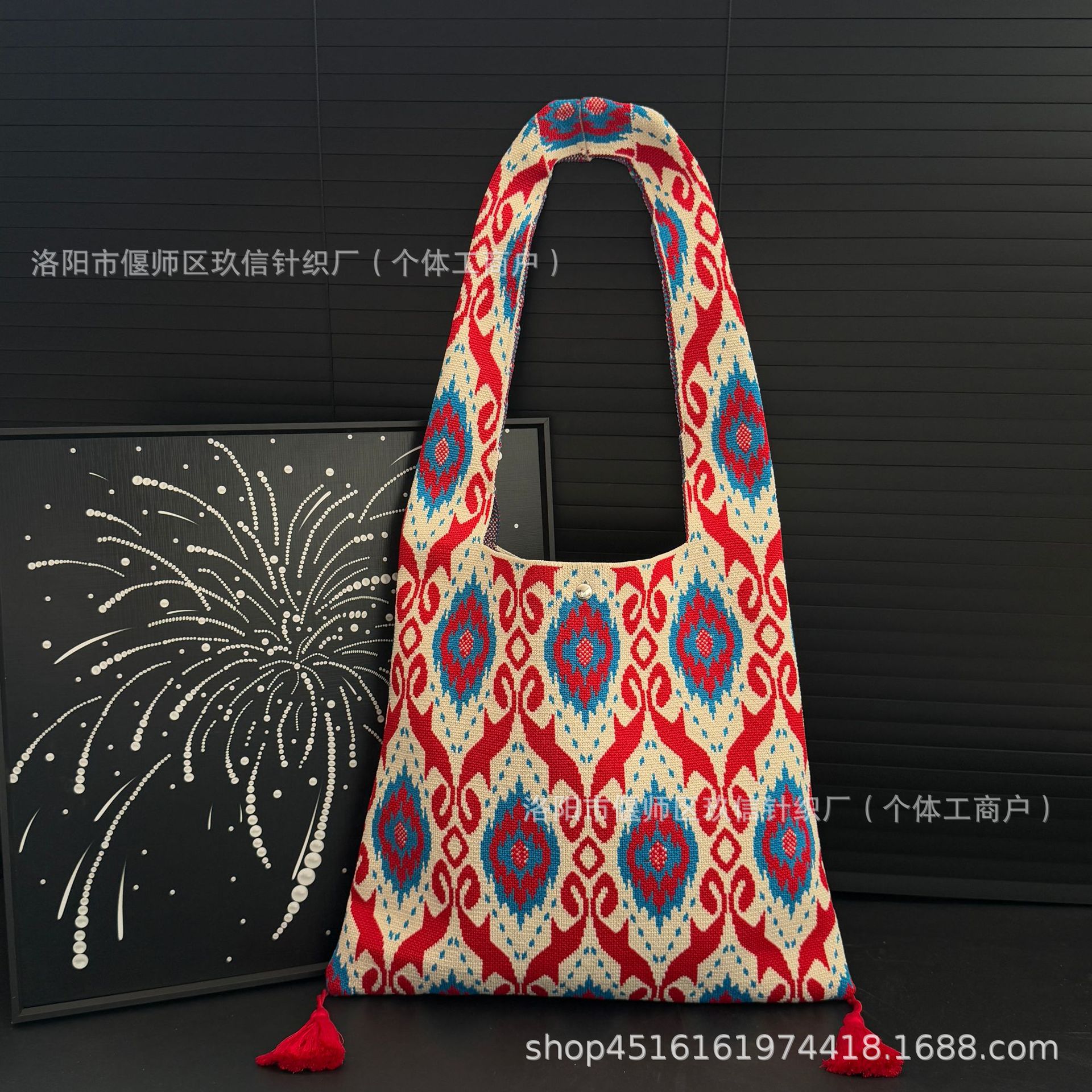 Adelaide T bag size 12 (including tassels)