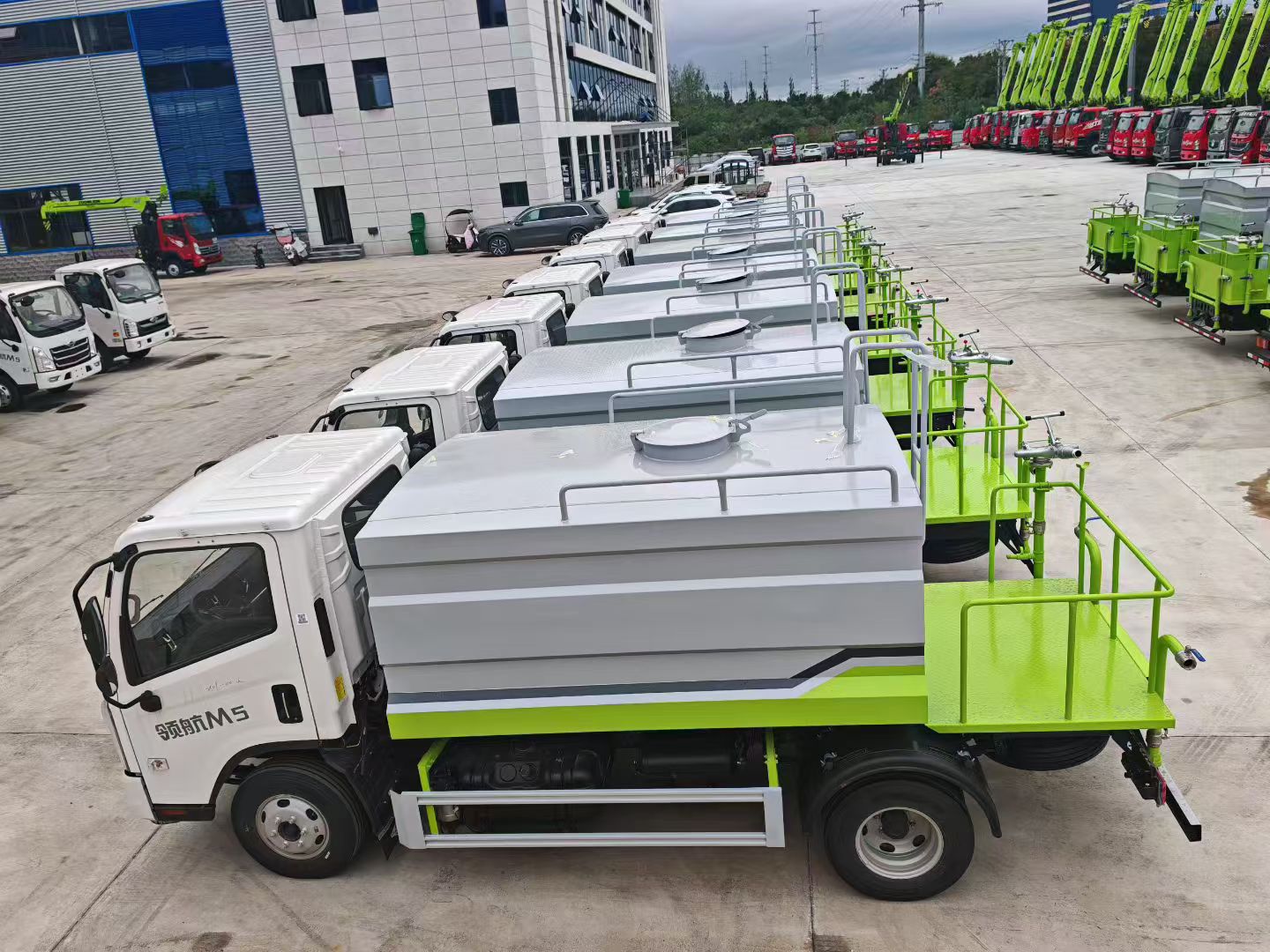 Foton Navigator M5 Blue License Plate 7-Cubic-Meter Dust Suppression Vehicle, Sprinkler Truck, Landscaping Spray Truck, Available Nationwide with Registration Included, Supports Installment Payment