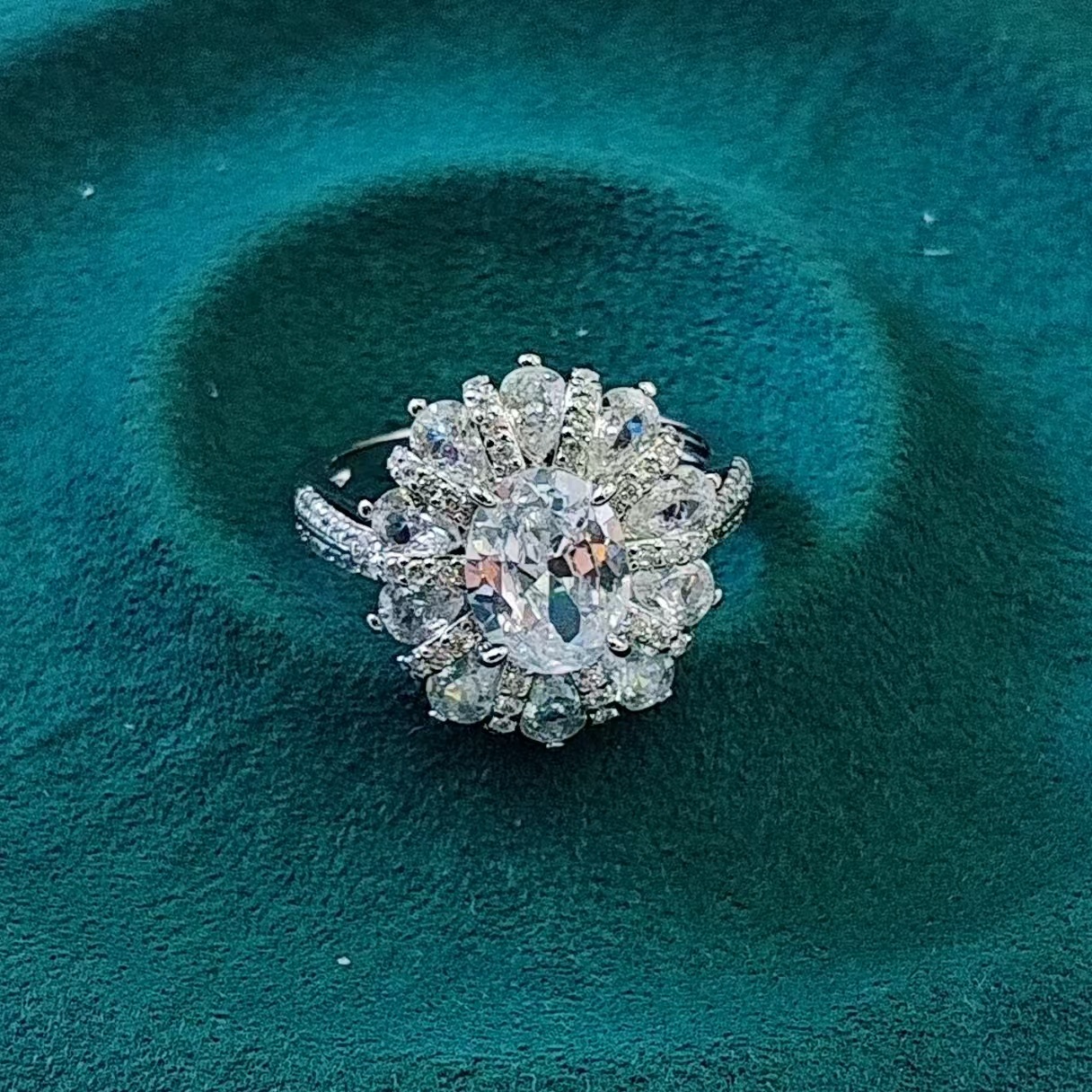Exaggerated Orange-Zirconia Flower Open Adjustable Ring For Women, Vintage Jewelry With High-Carbon Diamond Gemstone_voghion.com