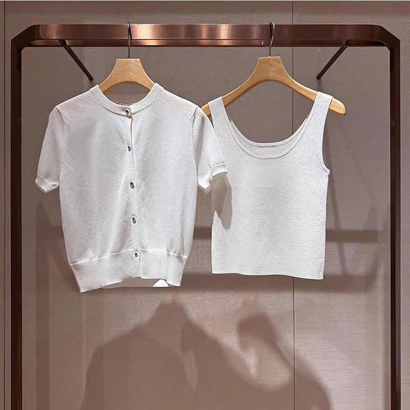 Moshuviya 2026 Summer New Short-Sleeved Round-Neck Single-Breasted Soft Two-Piece Knitwear Set Xsj3M09D Moshuviya 2026 Summer New Short-Sleeved Round-Neck Single-Breasted Soft Two-Piece Knitwear Set Xsj3M09D