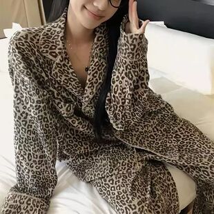 �n���߼��б��y˯��Ů�ﶬ���¿�Ӻ�ů�½q�L��Ҿӷ����b���l