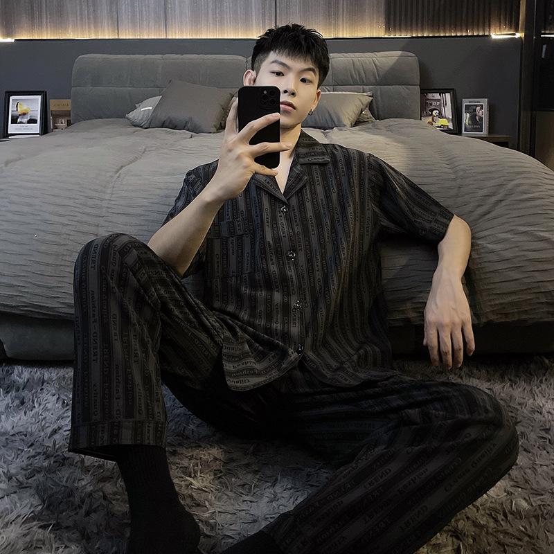 Pijama a rayas para hombres primavera y otoño verano hielo manga corta pantalones largos de tres piezas set de seda real ropa delgada suelta para el hogar